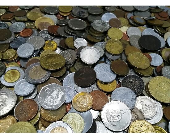 Миксы монет на вес по 1 кг. Содержание экзотики 50%., фото 